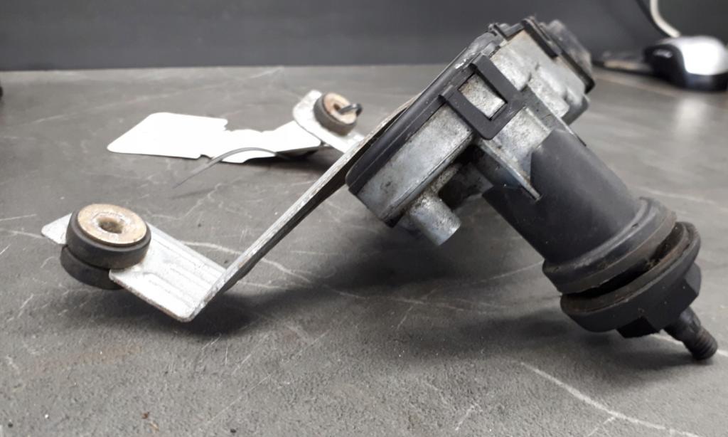 Chevrolet Trans Sport II 1996-2005 hatchback 3.4 V6 petrol AT 137 kW 2002  Motorček stieračov zadný 10435029