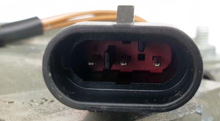 Opel Omega B 1994-2003 sedan 2.0 16v petrol MT 100 kW 1997  Kľučka dverí vonkajšia predná ľavá