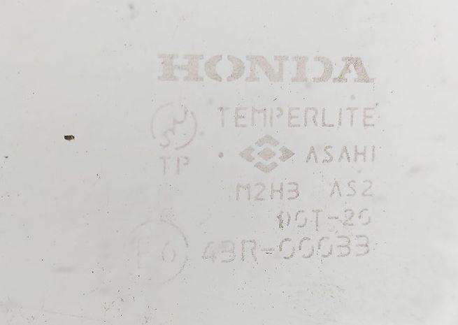 Honda HR-V I 1999-2006 hatchback 3 - dvere 1.6 16v petrol MT 77 kW 1999  Sklo predných pravých dverí