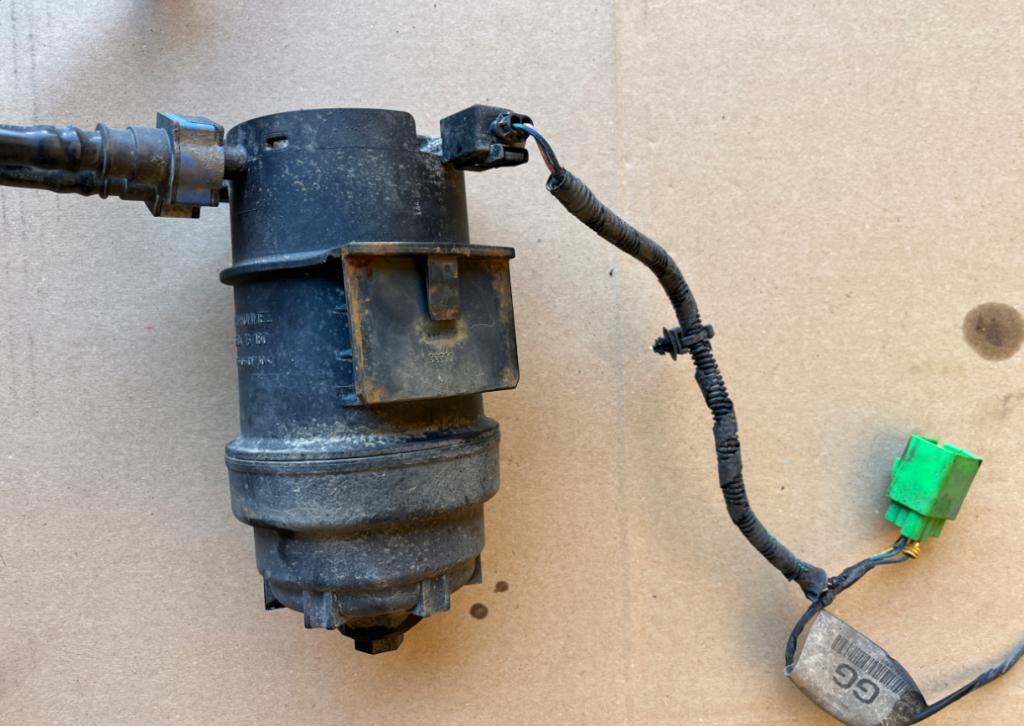 Ford Mondeo Mk4 2007-2014 combi 2.0 TDCI Obal palivového filtra 6G9N-9155-CB 30792305 6650473180