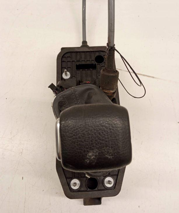 Volkswagen Touran I 2003-2015 hatchback 1.9 TDI diesel MT 77 kW 2006  Rýchlostná páka (kulisa) 1T0713061J