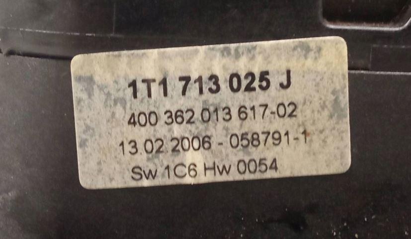 Volkswagen Touran I 2003-2015 hatchback 1.9 TDI diesel MT 77 kW 2006  Rýchlostná páka (kulisa) 1T0713061J