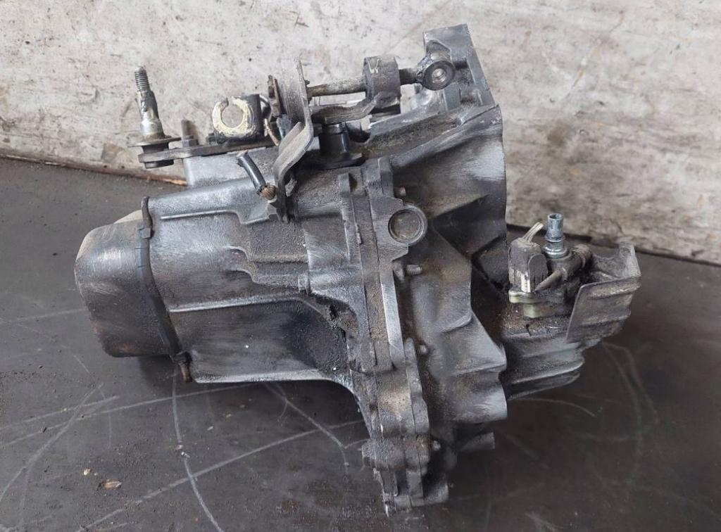 Peugeot 306 sedan 1.4 8v petrol MT 55 kW 1998  Prevodovka manuálna 2CB60