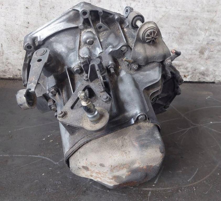 Peugeot 306 sedan 1.4 8v petrol MT 55 kW 1998  Prevodovka manuálna 2CB60