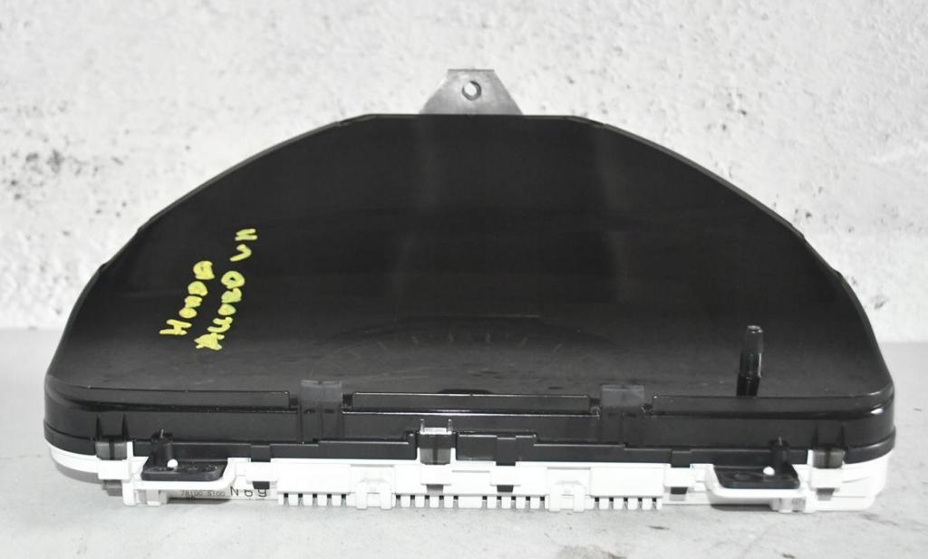 Honda Accord VII 2002-2008 sedan 2.0 16v petrol MT 114 kW Prístrojová doska 78100-S100