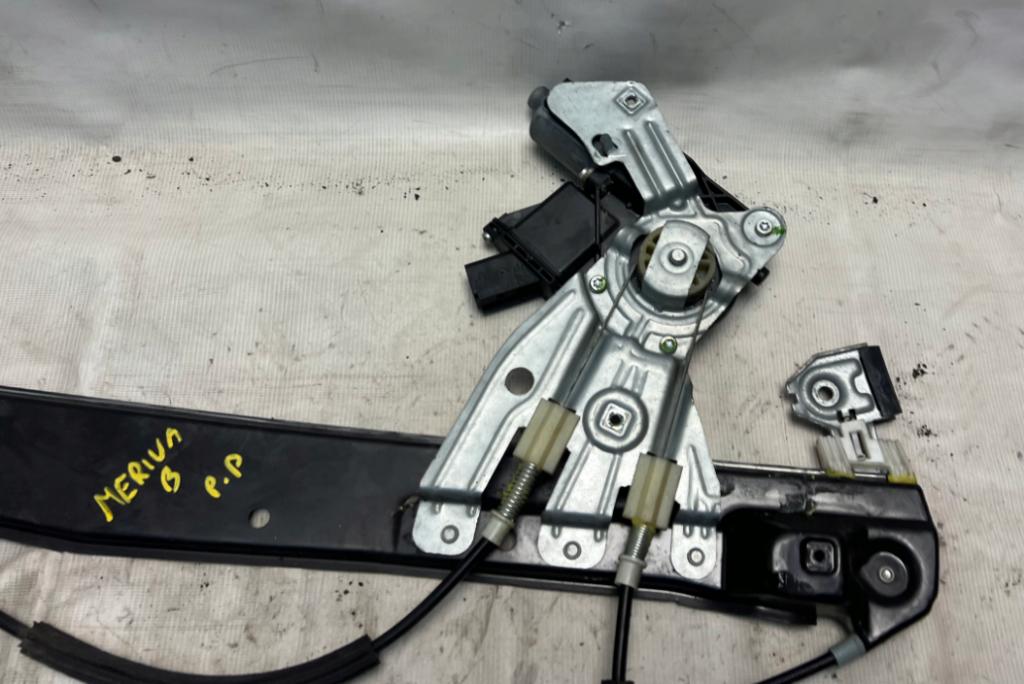 Opel Meriva B 2010-2017 hatchback 1.4 T petrol MT 88 kW Mechanizmus sťahovania okna predný pravý 13354548 M11279