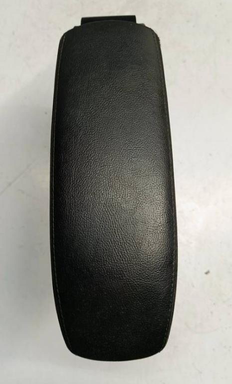 Citroen C-Elysee II 2012- sedan 1.6 16v petrol MT 85 kW 2017  Lakťová opierka 96841609ZD