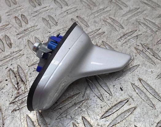 Audi A6 C6 2004-2011 combi 3.0 TDI diesel AT 176 kW 2011  Anténa 4G0035503F 7617431873