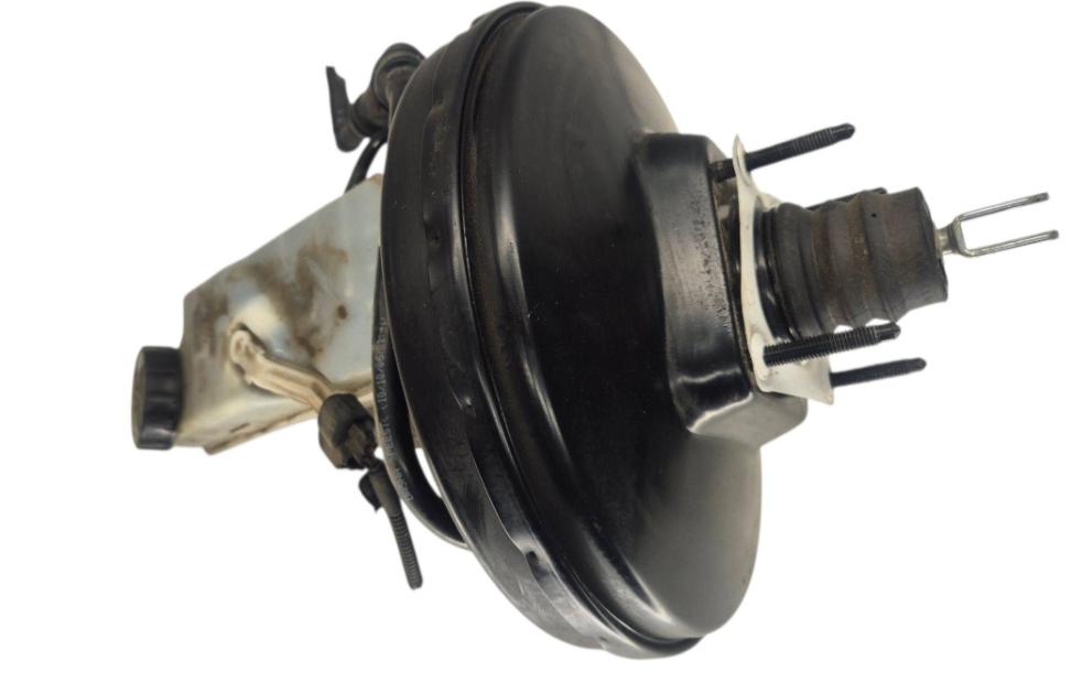 Volvo V50 combi 1.8 16v petrol MT 92 kW 2006  Posilňovač bŕzd 6N512B195AA