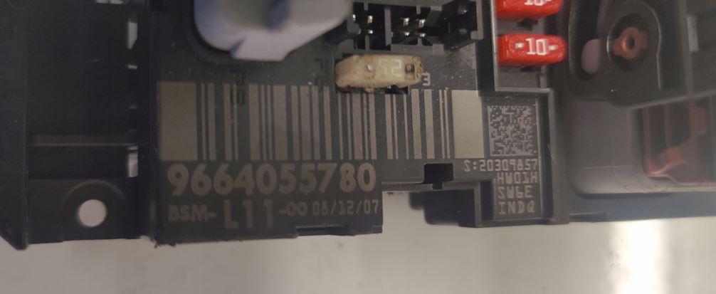 Peugeot 207 hatchback 1.4 petrol MT 54 kW 2008  Modul BSI 9664055780