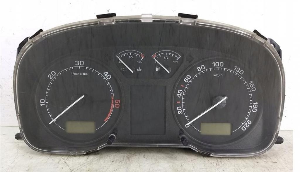 Skoda Octavia I 1996-2010 hatchback 1.9 TDI diesel MT 81 kW 1998  Prístrojová doska 1U0920810F   G750669H