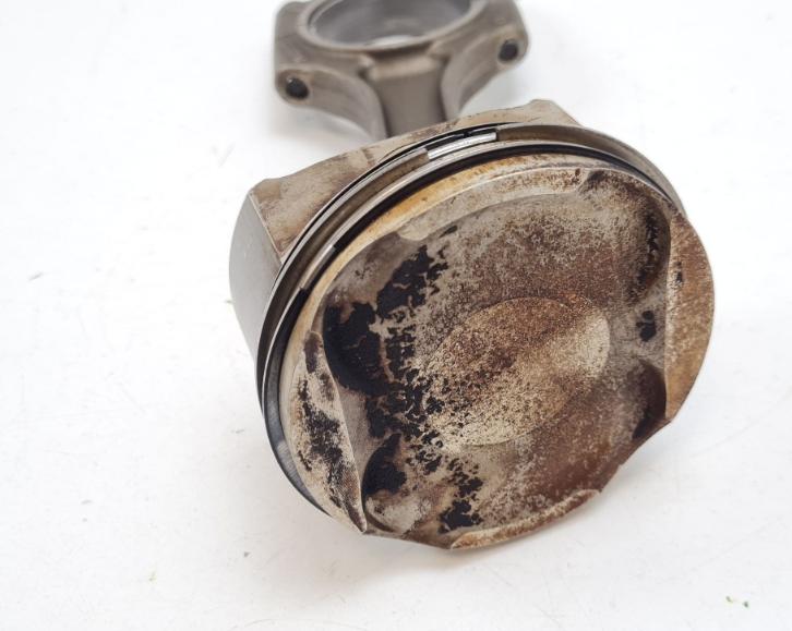 Porsche Cayenne I 2002-2010 hatchback 4.5 V8 petrol AT 250 kW 2005  Piest 93L32 LD958