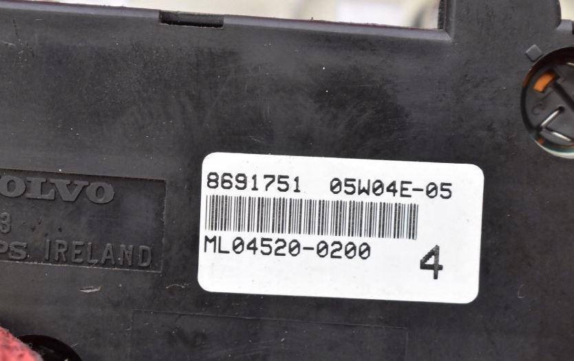 Volvo S60 I 2000-2010 sedan 2.4 20v petrol MT 125 kW 2003  Prepínač svetiel 8691751