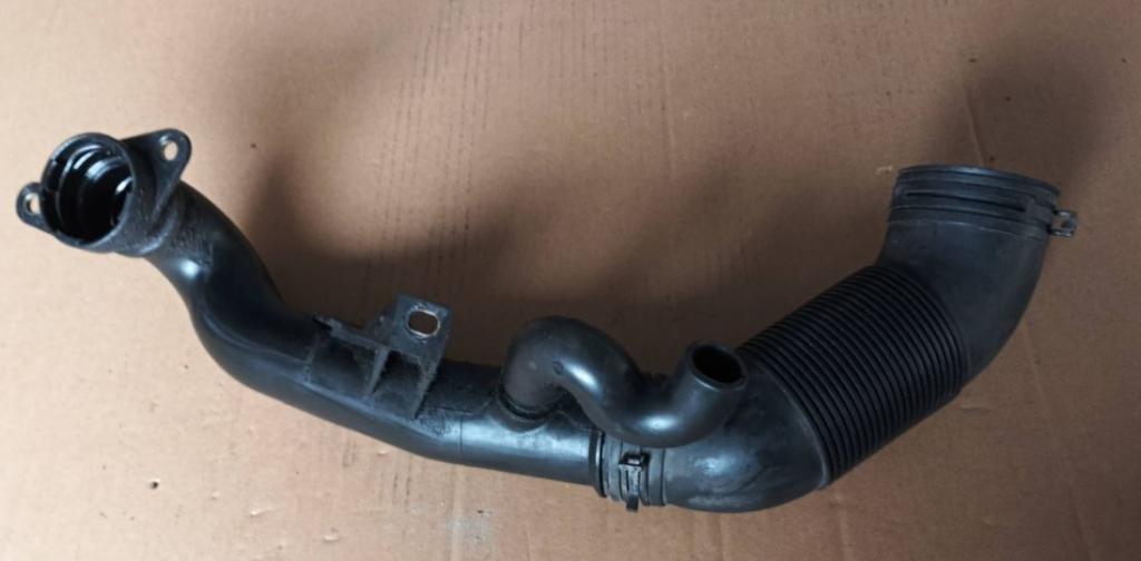 Volkswagen Sharan I 1995-2010 hatchback 1.9 TDI diesel MT 85 kW 2000  Hadica chladenia vzduchu 7M3129656A