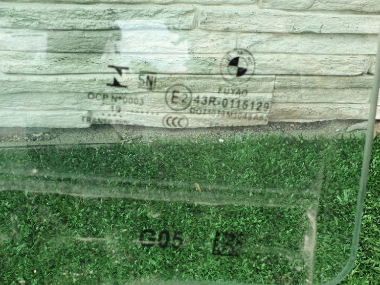 BMW X5 G05 2020  Sklo zadných pravých dverí