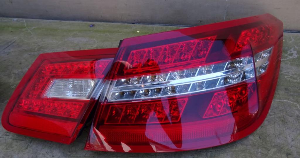 MERCEDES W207 COUPE 1.8.150 kw 2012  Svetlo zadné ľavé + prave A2079060258, A2079060158, A2078200464, A2078200364