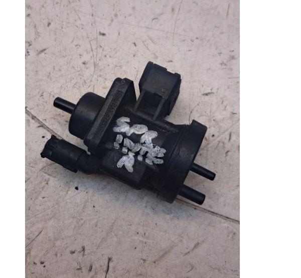 Mercedes E W210 1995-2002 sedan 2.0 petrol MT 100 kW 1998  Podtlakový ventil A0005450427