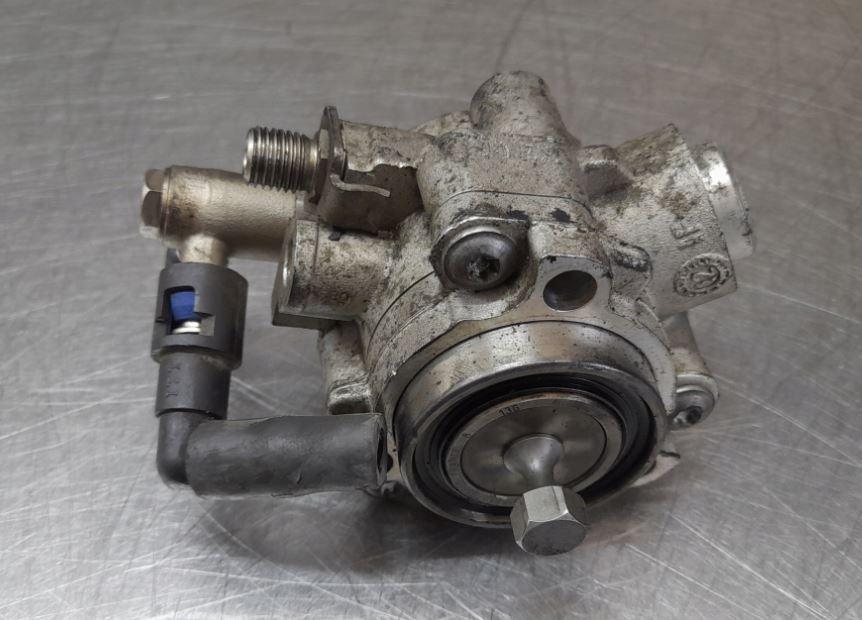 Opel Vectra C 2002-2008 sedan 2.2 16v petrol MT 114 kW 2004  Palivové čerpadlo 24465785