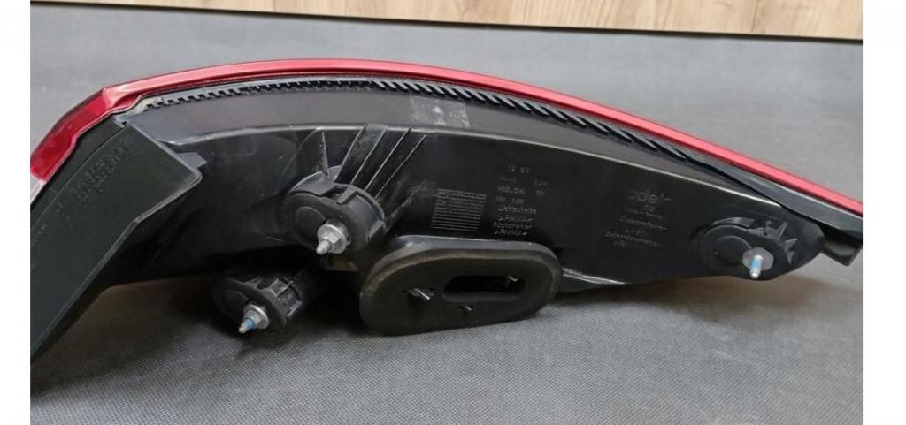 Mercedes E C207/ A207 Kabriolet 1.8 150 kW 2012  Svetlo zadné ľavé A2079060158