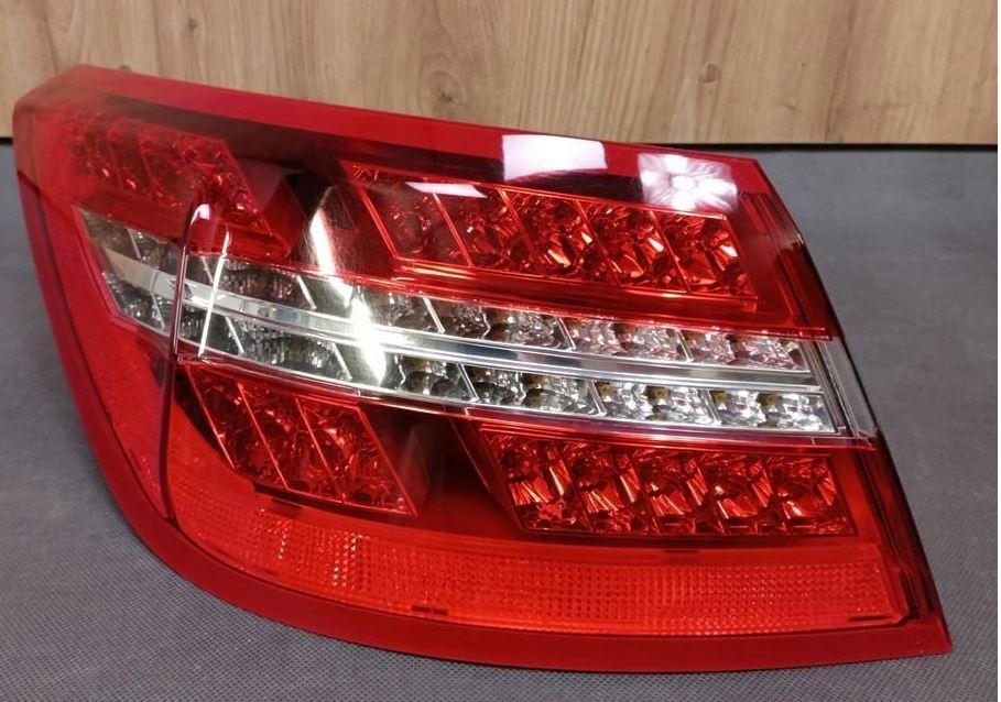 Mercedes E C207/ A207 hatchback 3.0 CDI diesel AT 195 kW 2011  Svetlo zadné ľavé A2079060158