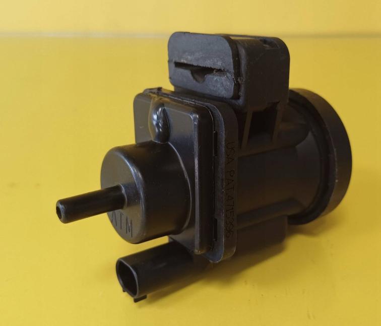 Mercedes E W210 1995-2002 Podtlakový ventil A0005450427