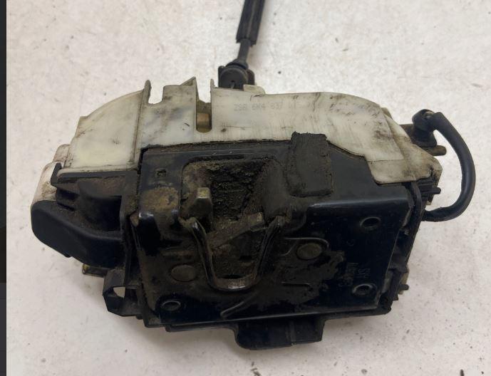 Seat Ibiza II 6K 1993-2002 hatchback 1.9 TDI diesel MT 66 kW 2001  Zámok dverí predný ľavý 6K4837015D