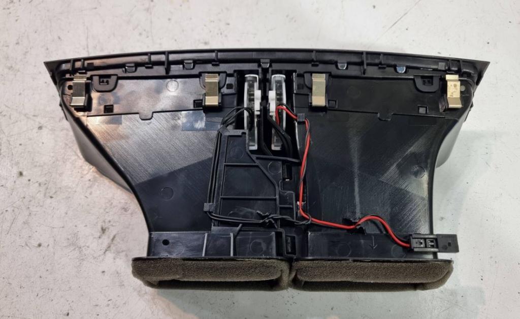 Skoda Superb II 2008-2015 sedan 2.0 TDI diesel AT 125 kW 2009  Mriežka kúrenia (fukár) 3T0820951A