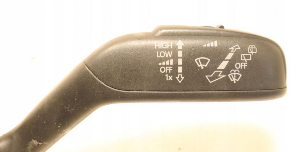 Seat Ibiza IV 6J 2008-2017 hatchback 1.2 MPI petrol MT 51 kW 2009  Prepínacie páčky pod volantom 7H0953503GB