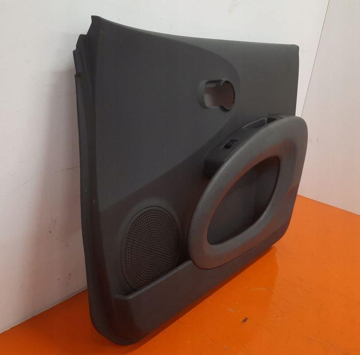 Nissan Micra K12 2003-2010 hatchback 1.2 16v petrol MT 48 kW 2006 Tapacír dverí predný pravý 5-dverovy