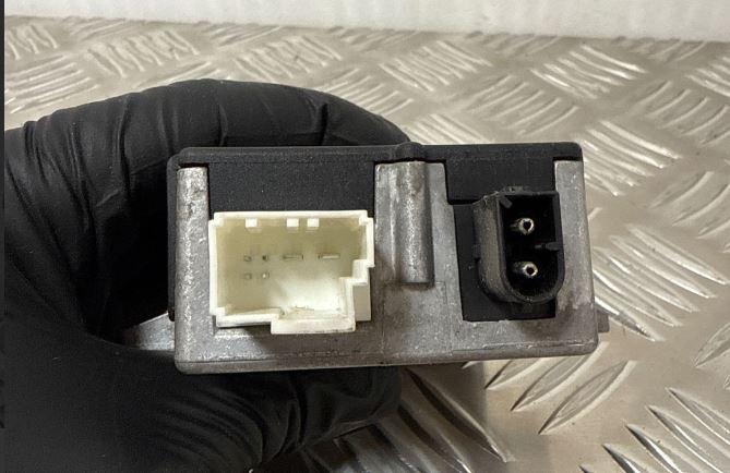 BMW 5 E60 2003-2010 sedan 3.0 D diesel AT 160 kW 2003  Modul 6765705 040420030 55892110