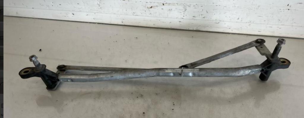 Audi TT 8J3 2006-2015 coupe   Mechanizmus stieračov predný 8J1955023D