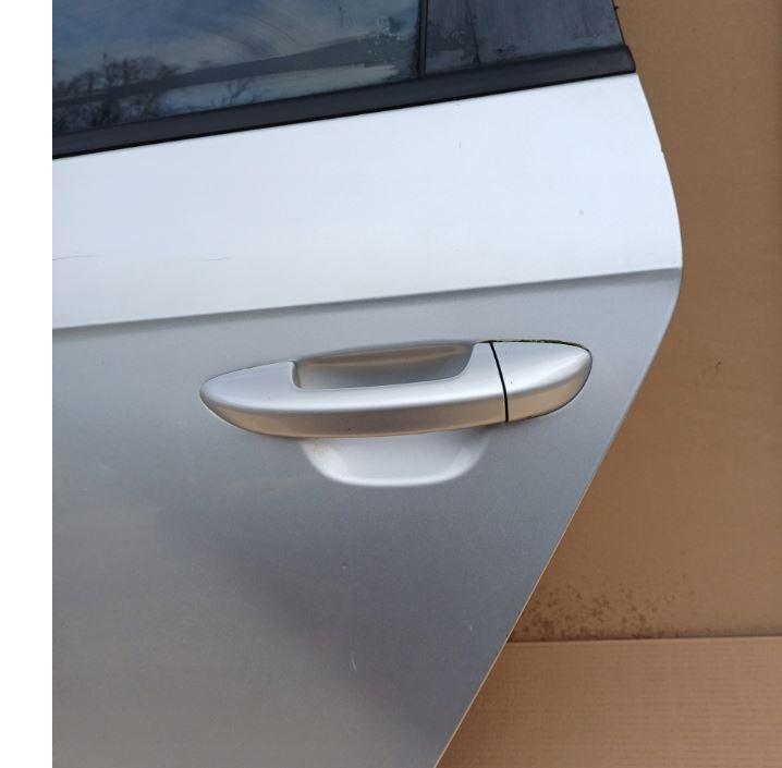 Volkswagen Passat B7 2010-2014 combi 2.0 TDI diesel MT 103 kW 2014  Dvere zadné ľavé LA7W