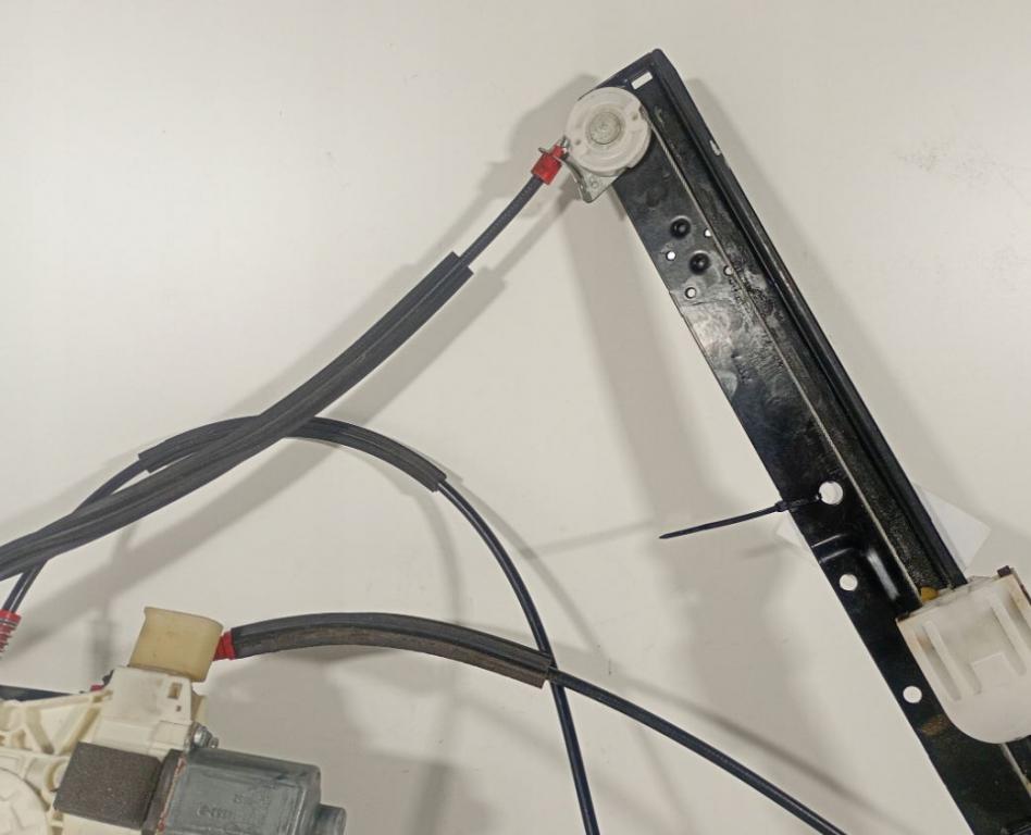 Ford Mondeo Mk4 2007-2014 hatchback 2.0 TDCI diesel AT 103 kW 2010  Mechanizmus sťahovania okna predný pravý 6M21-14553-B 6PIN