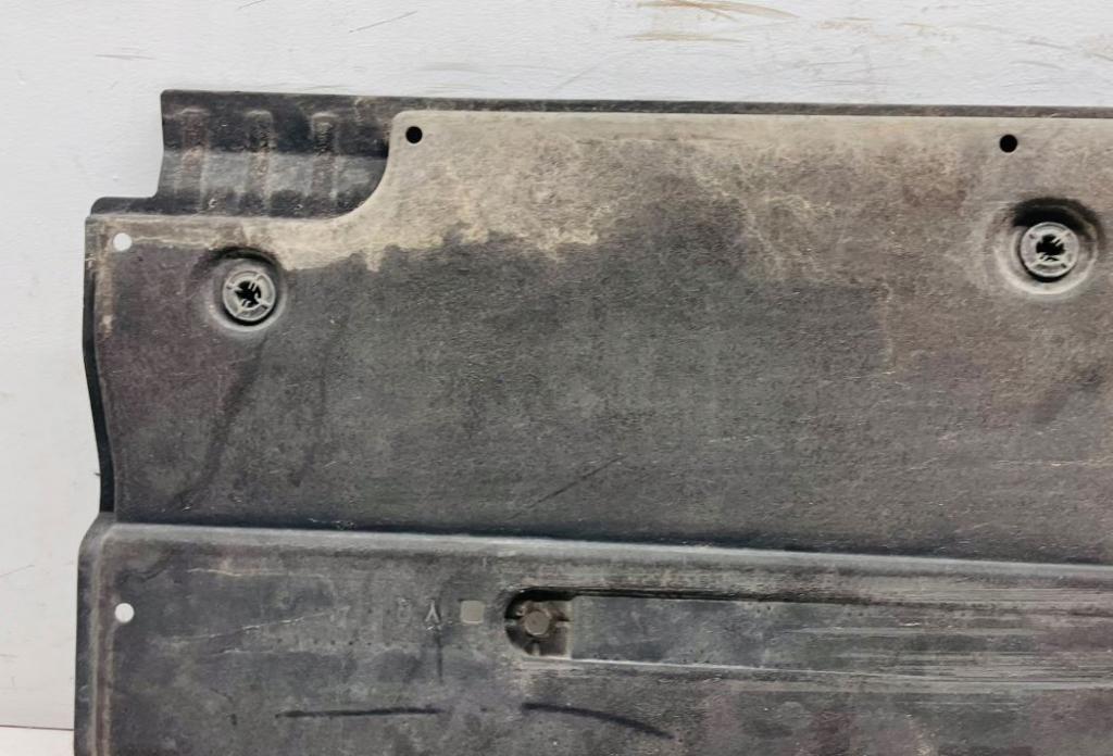 Toyota Corolla E21 2019- sedan 1.6 16v petrol MT 97 kW 2019  Kryt motora spodný 58165-02210 58165-02220