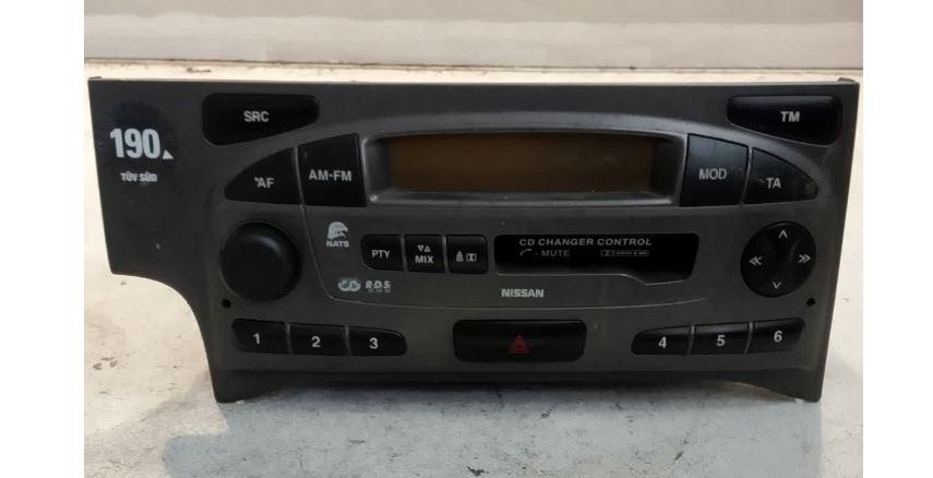Nissan Primera P11 1996-2002 sedan 1.8 16v petrol MT 84 kW 1999  Rádio 7649345318