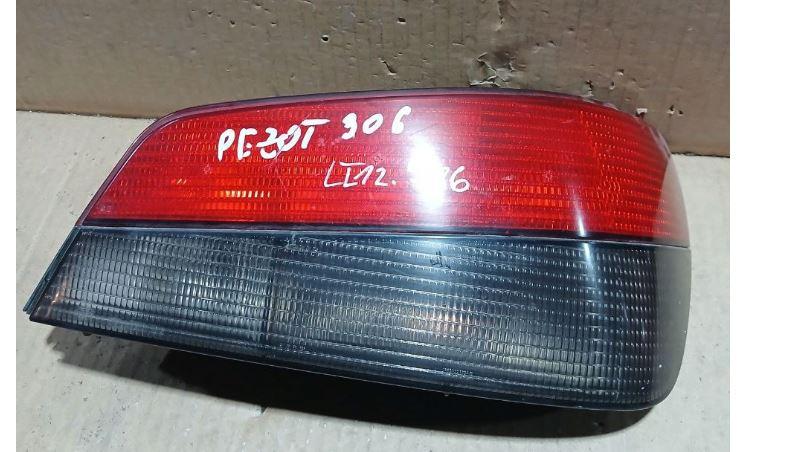 Peugeot 306 hatchback 1.1 8v petrol 0  Svetlo zadné pravé