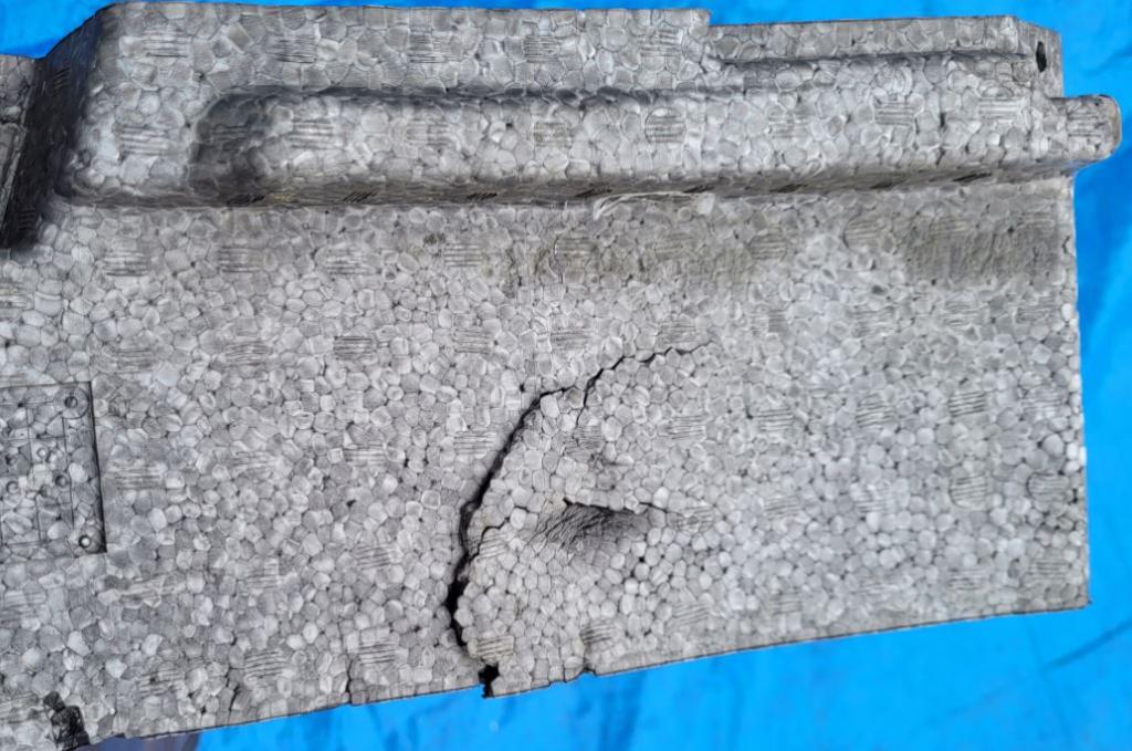 Chevrolet Epica sedan 2.0 24v petrol MT 105 kW 2010  Výstuha predná 96634053