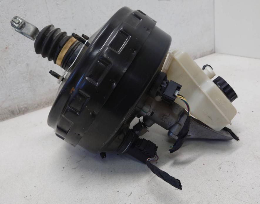 Mercedes ML W164 2005-2011 hatchback 3.0 CDI diesel AT 140 kW 2007  Posilňovač bŕzd A2514300000