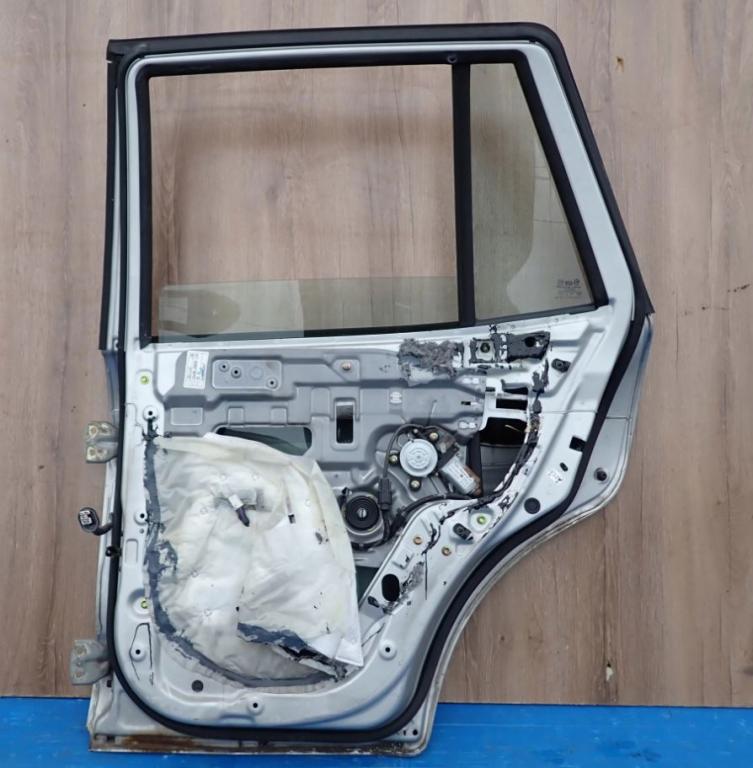 Hyundai Santa Fe 2000-2006 hatchback 2.0 CRDI diesel MT 83 kW 2003  Dvere zadné pravé