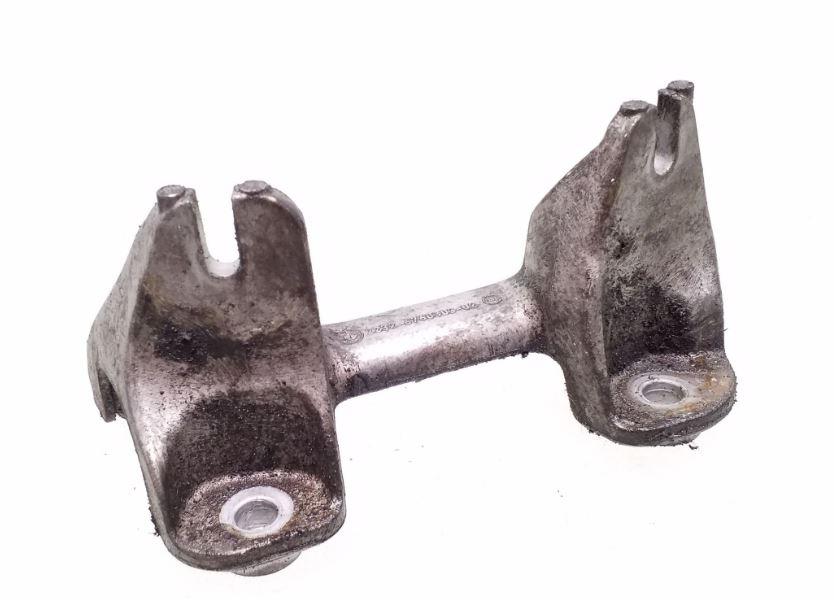 BMW 3 E90 2005-2013 sedan 2.0 diesel MT 120 kW 2006  Držiak prevodovky 6760303 22326760303