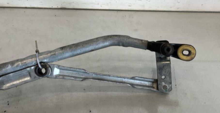 Audi TT 8J3 2006-2015 coupe   Mechanizmus stieračov predný 8J1955023D