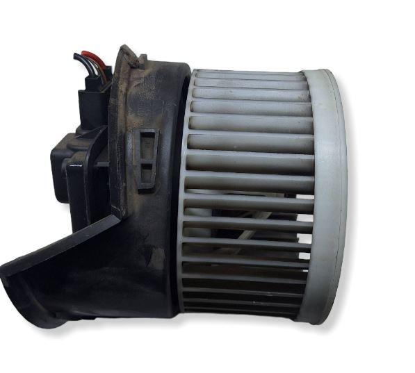 Peugeot 407 coupe 2.2 16v petrol MT 120 kW 2006  Ventilátor kúrenia 77370805 4PUH18456AF