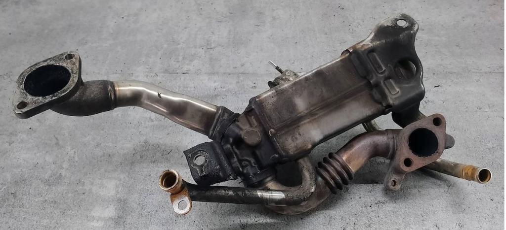 Opel Astra IV 2009-2015 hatchback 1.7 CDTI diesel MT 81 kW 2011  EGR Ventil 98073074