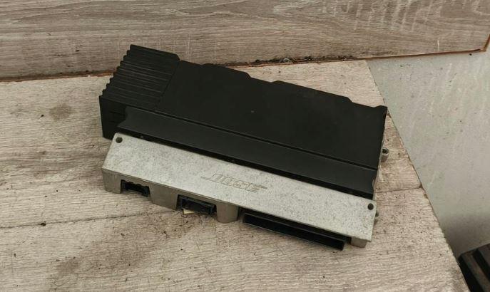 Audi A6 C6 2004-2011 sedan 2.0 TDI diesel MT 103 kW 2005  Zosilňovač 4F0035223A 4F0910223A