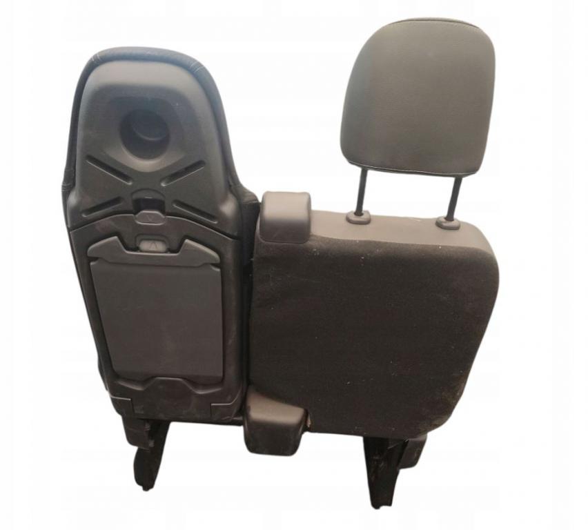 Fiat Talento 2016- 296 1.6 D R9M413 diesel MT 89 kW 2019  Sedadlo predné pravé