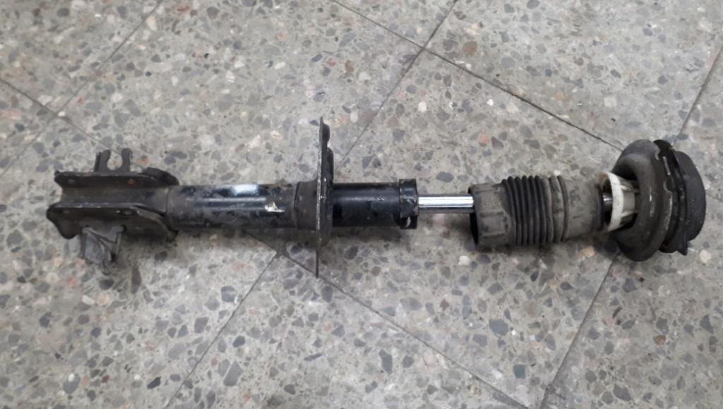 Fiat Punto II 1999-2010 hatchback 1.2 petrol Tlmič predný pravý 6749444