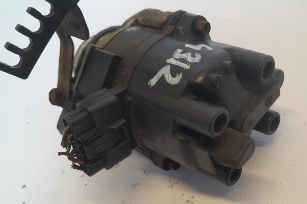 Mitsubishi Space star hatchback 1.3 16v petrol 61 kW 1999  Rozdeľovač T2T61171