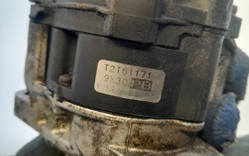 Mitsubishi Space star hatchback 1.3 16v petrol 61 kW 1999  Rozdeľovač T2T61171