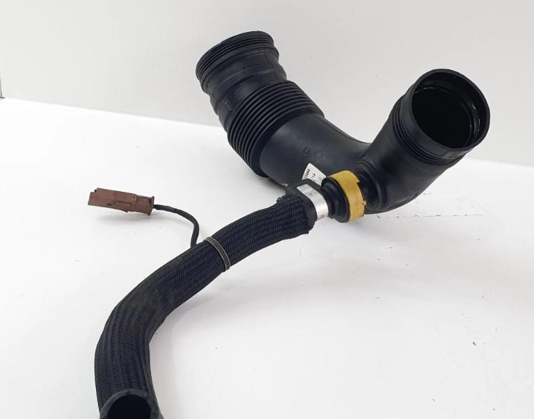 Fiat Ducato III 2006-2014 hatchback 2.3 JTD diesel MT 96 kW 2014  Prívod (vedenie) vzduchu 1369011080 1366688080