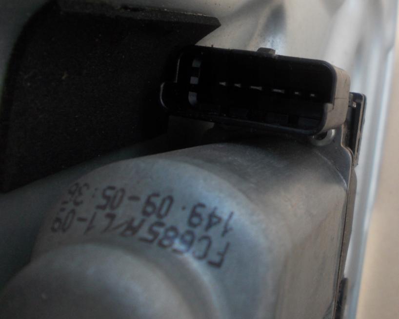 Nissan Qashqai I J10 2006-2013 hatchback  Motorček okien predný ľavý